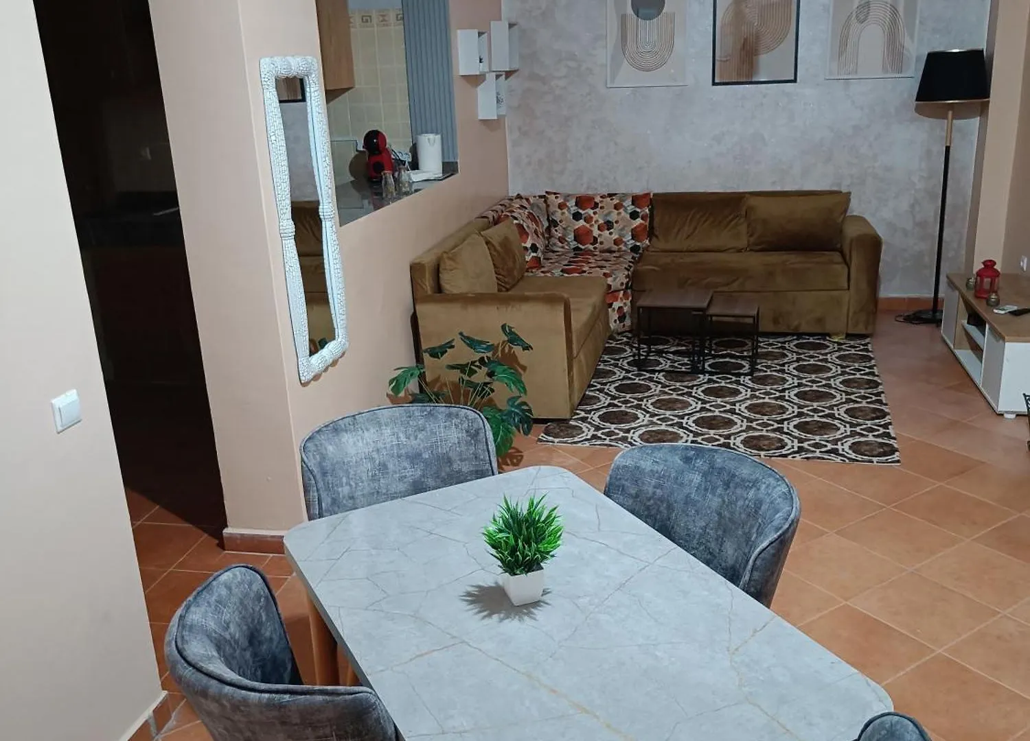 Appartement Tout Confort A Gueliz Avec Piscine Stunning Pool マラケシュ
