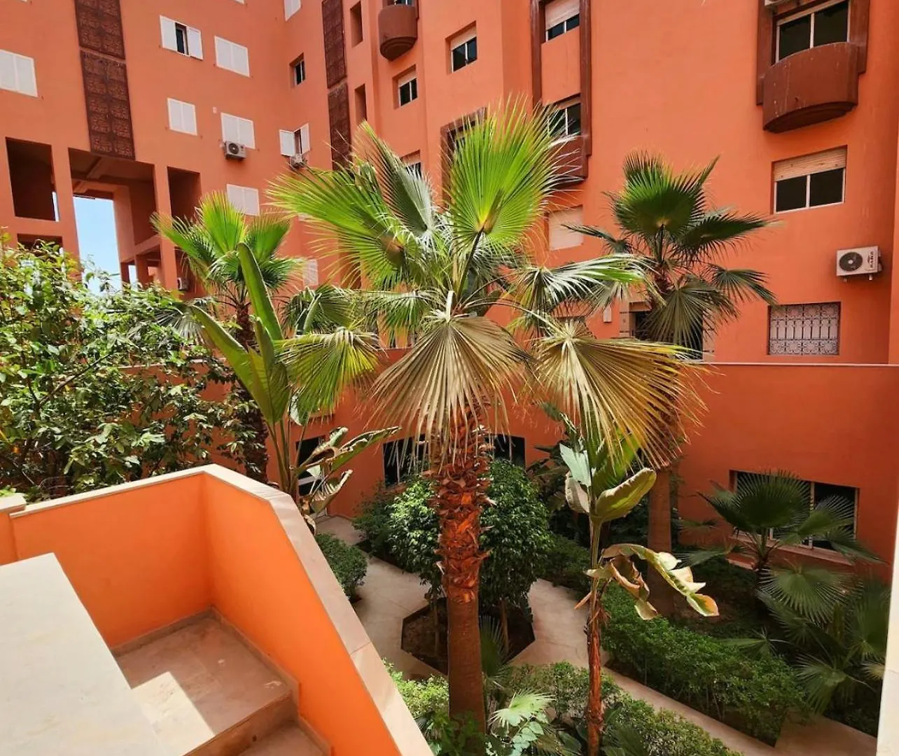 Appartement Tout Confort A Gueliz Avec Piscine Stunning Pool Marrakesh